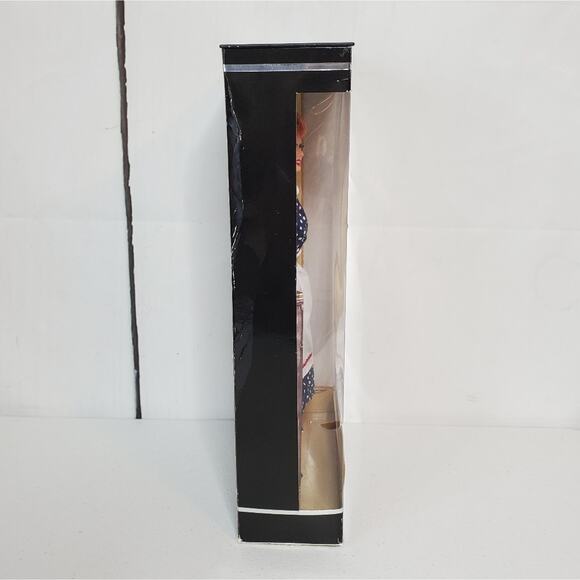 Mattel Sales Resistance I Love Lucy Barbie Doll Collector Edition - Picture 4 of 11